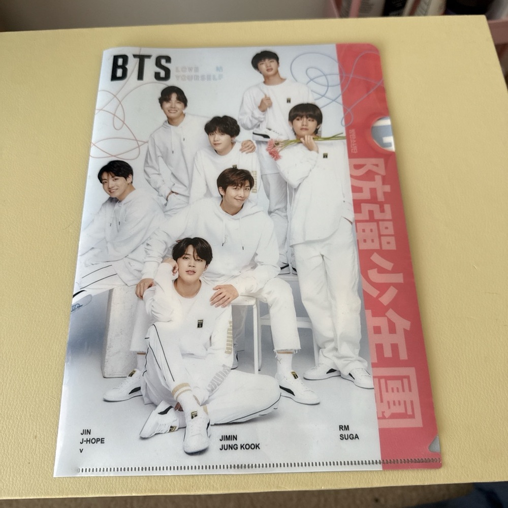 BTS Clear File Folder